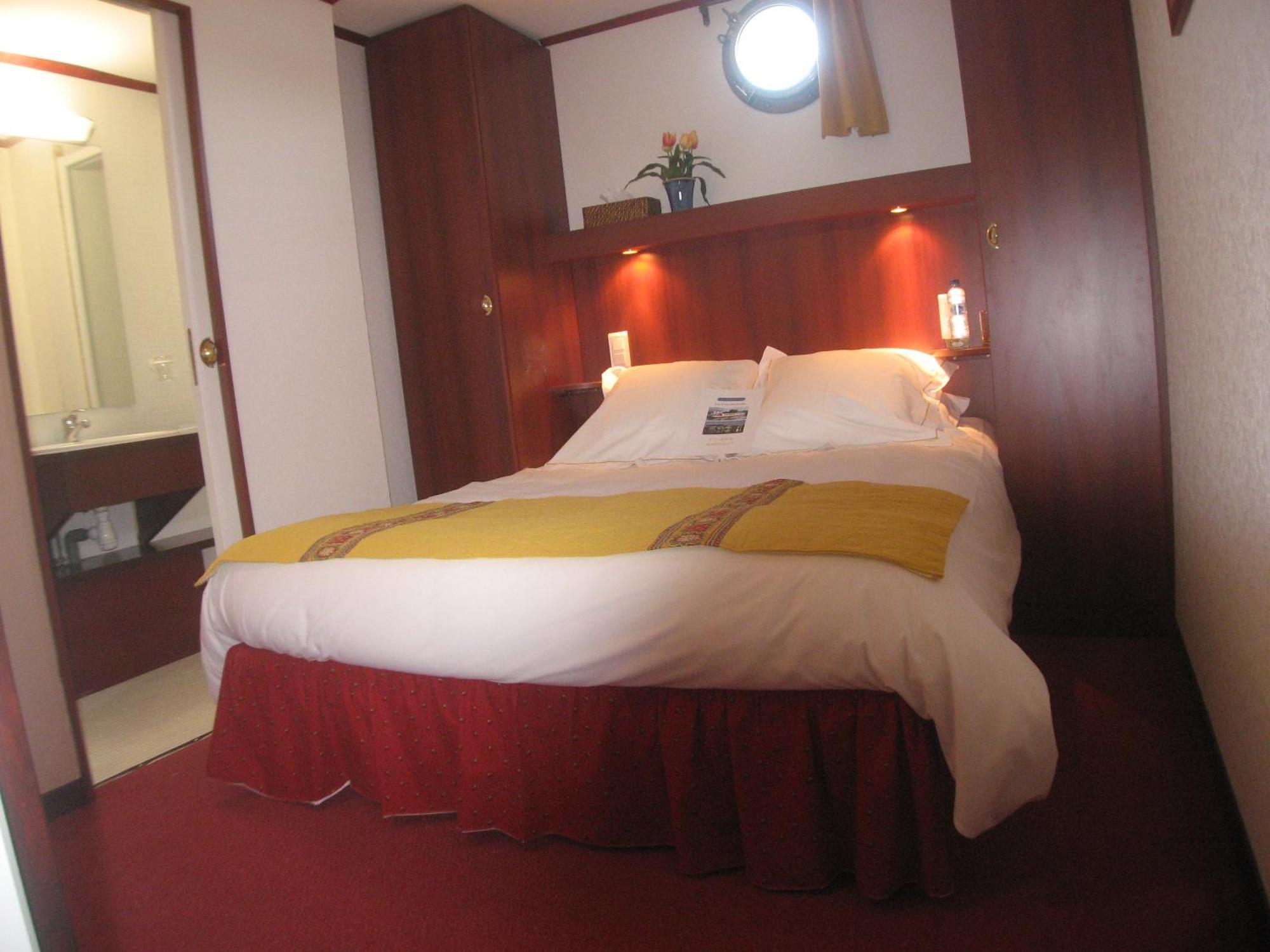Hotel Bateau Le Phenicien à Aigues-Mortes Extérieur photo